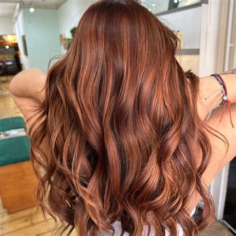 15 Swatch-Perfect Medium Chestnut Brown Hair Color Inspirations