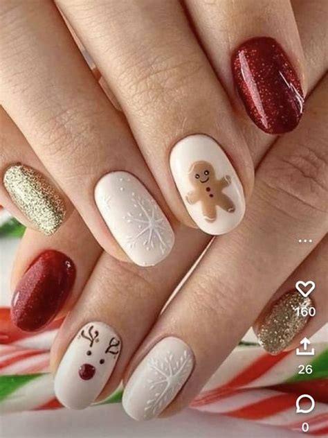 150+ Christmas Nail Ideas That'll Make Your Manicure Merry & Bright