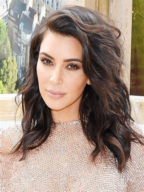 16" Synthetic Black Wavy Kim Kardashian Wigs: Get the Iconic Look for Less in 2023!