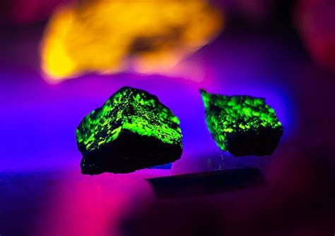 16 Astonishing Rocks That Glow in the Dark: Luminescent Gems of the Night