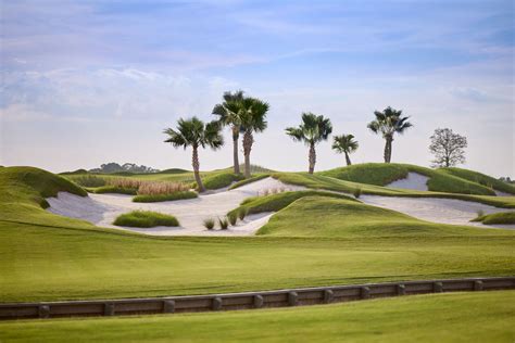 18-hole Championship Golf Course: