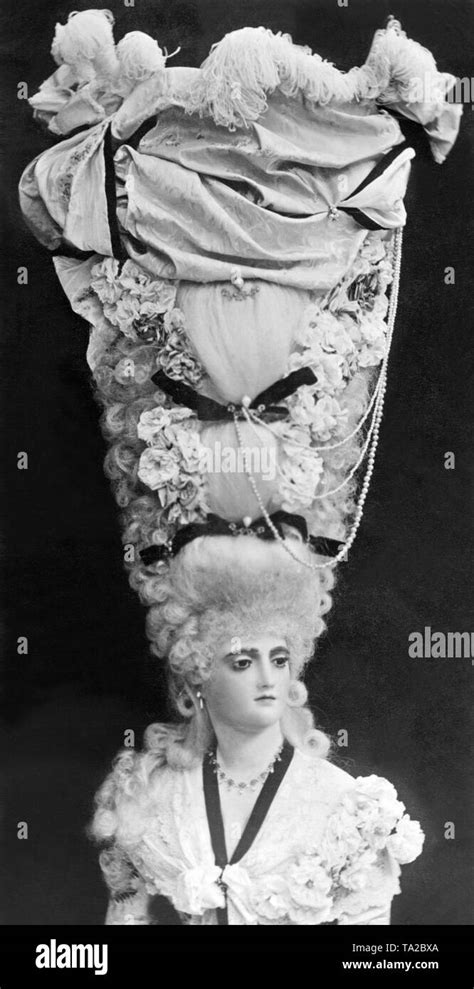 18th Century Wigs: 300 Years of History and Style