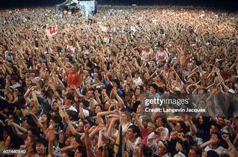 1985 crowd no phone