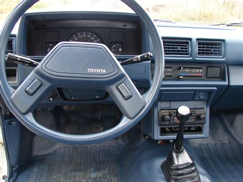 1988 toyota 4x4 pickup dashboard Kindle Editon