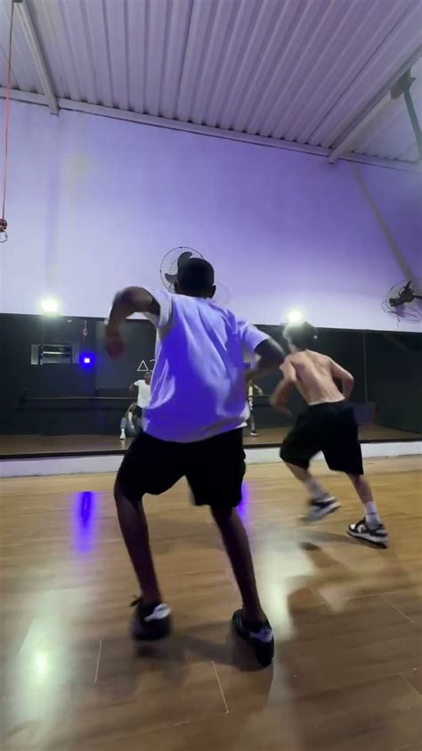 2-3 break bboys
