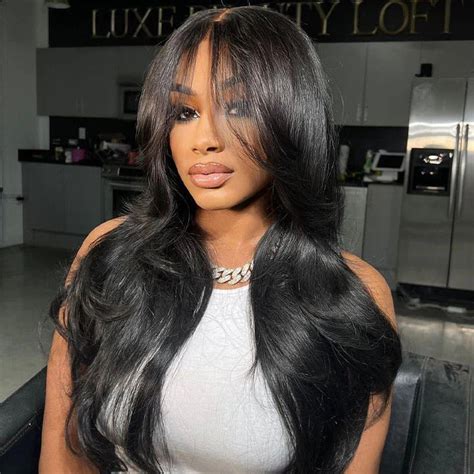 20" Curtain Bang Wigs: A Glamorous Choice for Black Women