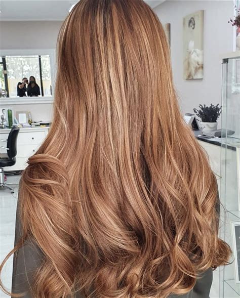 20 Blonde Highlights Caramel Combinations for an Effortless Summer Glow