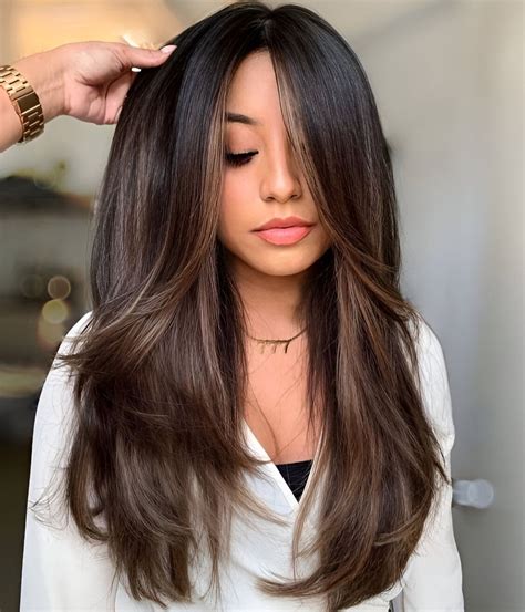 20 Irresistible Hairstyles for Long Black Hair to Captivate All