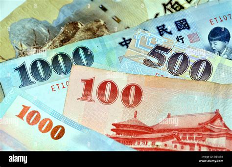 20000 taiwan dollars to usd