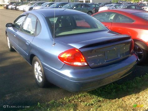 2005 ford taurus se blue book value Reader