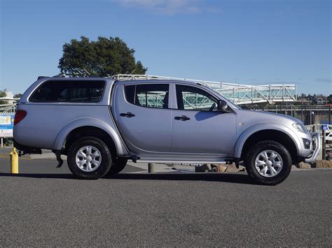 2011 mitsubishi triton 4wd diesel manual PDF