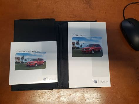 2011 volkswagen routan owners manual PDF