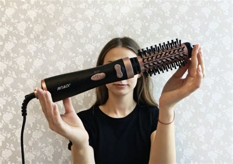 2022's Hot Air Brush: The Ultimate Styling Tool