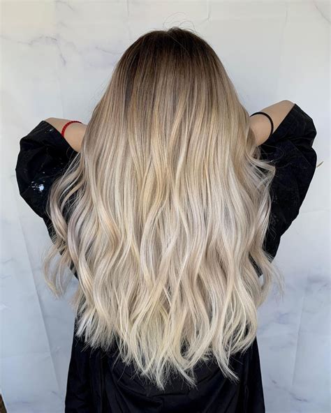 2023's Alluring Ombre Blonde: A Guide to Enhance Your Locks