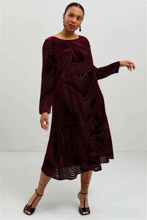 2023 Burnout Velvet Dress Trends