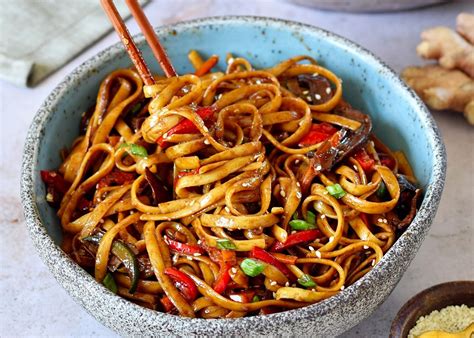 2023 Guide to Uncover 10+ Best Stir Fry Noodles Near Me