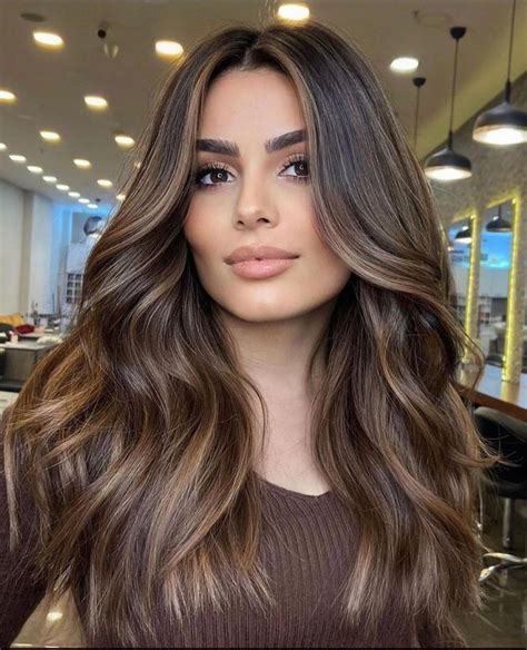 2024's Brunette Hair Color Trends