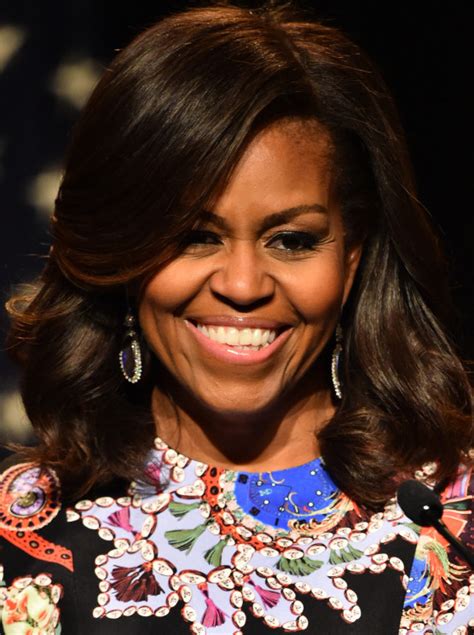 2025's Must-Have Bob: Michelle Obama's Enchanting Shoulder Length Wavy Lace Front Ombre 14