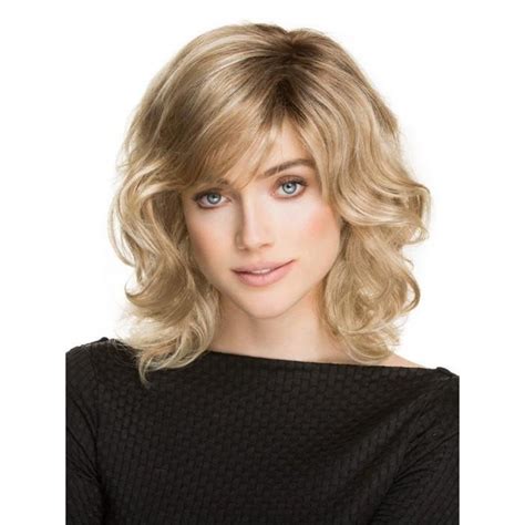 2025's Showdown: Shoulder-Length Wavy Blonde Wigs with Bangs