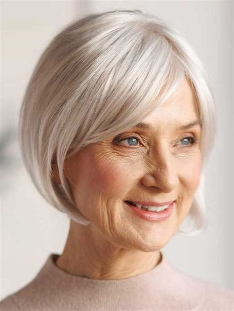 2025 Chin Length Bob Wigs: Hand-tied White VS Traditional