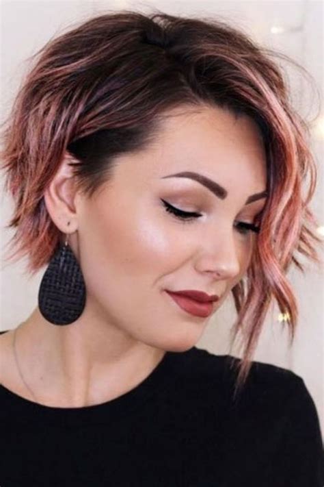 21 Edgy Asymmetric Short Brown with Highlight Wigs for a Striking Transformation