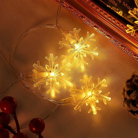 22 Amazing Snowflake LED Lights for Your Winter Wonderland