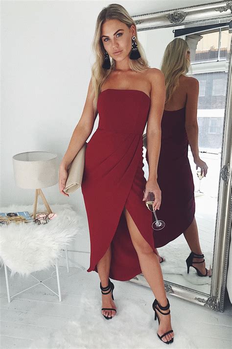 22 Classy Female Dresses That Will Turn Heads