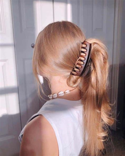 22 Hair Clips for Short Hair That Will Make You Look Stunning