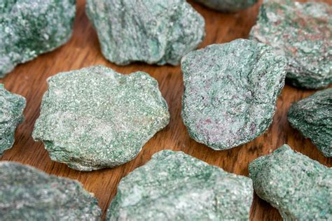 25 Fascinating Facts About Fuchsite: A Stone of Healing and Transformation