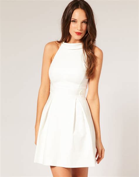 25 Must-Have Women's White Casual Dresses for Every Occasion