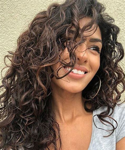 25 Perfect Haircuts for Semi Curly Hair That You'll Love