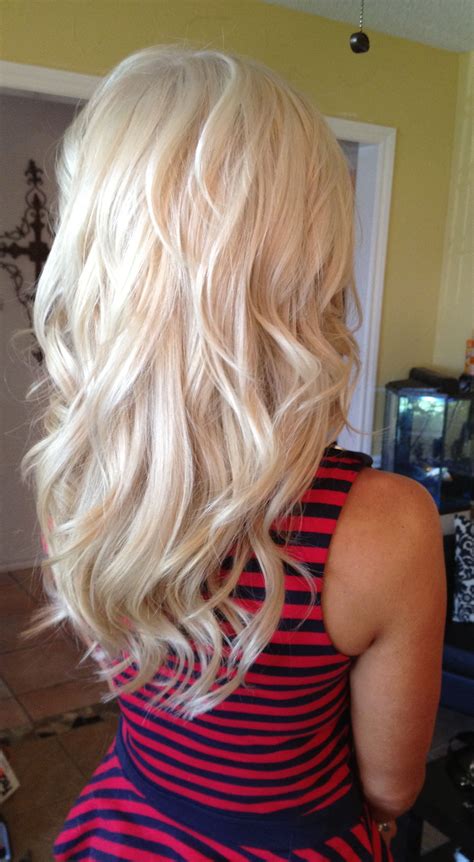 25 Ravishing Hairstyles for Blonde Long Beauties