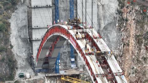 3,400-km Dam a Monument to Chinese Engineering Prowess