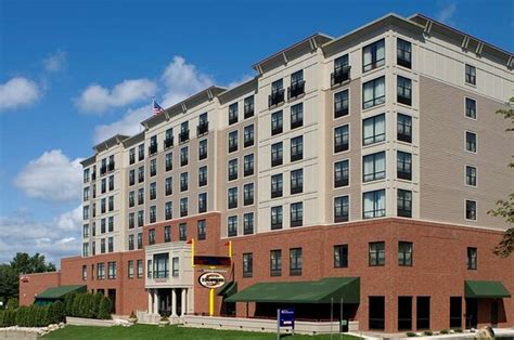 3 Amazing Hotels Near RPI in Troy, NY