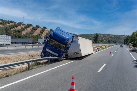 3 Critical Reasons Why You Need a Trucking Accident Law Firm New Jersey