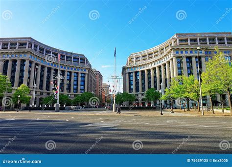 3 Reasons Why the United States Navy Memorial is a Must-See in Washington, D.C.