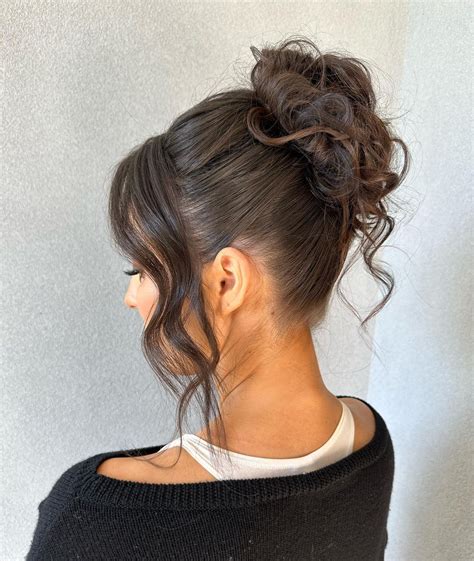 30+ Hair Extension Bun Ideas for a Voluminous and Glamorous Look