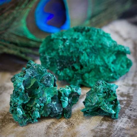 30 Surprising Uses of Malachite Fibrous