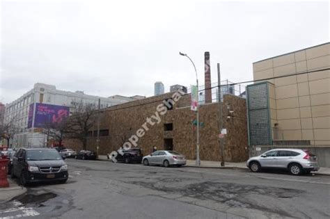 31 10 Thomson Avenue Long Island City NY: A Comprehensive Neighborhood Guide