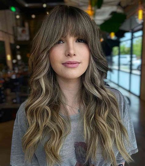 32 Captivating Haircuts with Bangs for Women