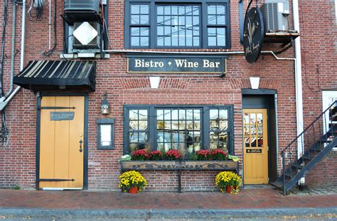 32 Unforgettable Stores in Portsmouth, NH: A Shopper's Paradise