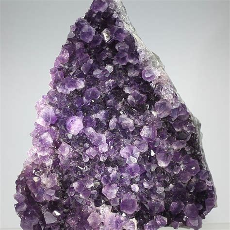 33 Amazing Benefits of a 1000-Pound Amethyst Cluster