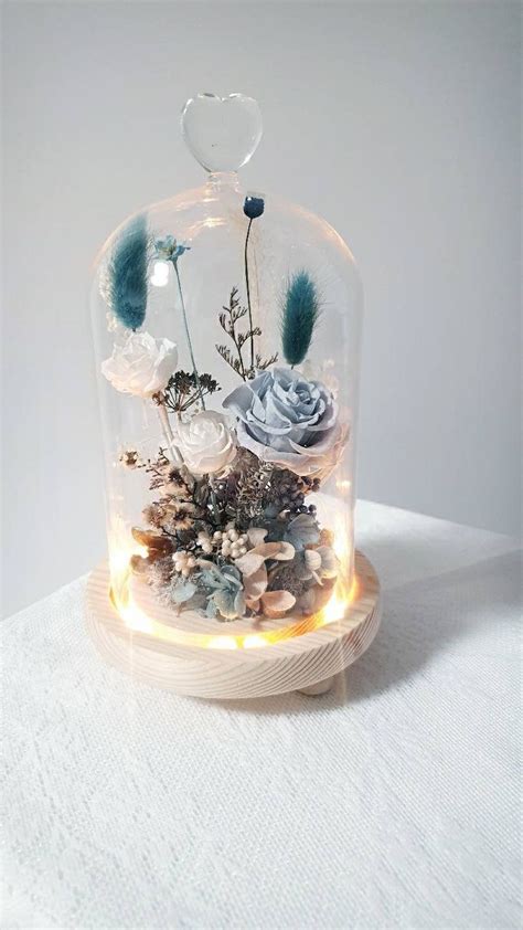 33 Fascinating Preserved Flower Dome Ideas