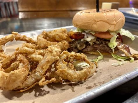 35 Branded Burger Joints in Midlothian, Texas: Your Guide to the Best Burgers