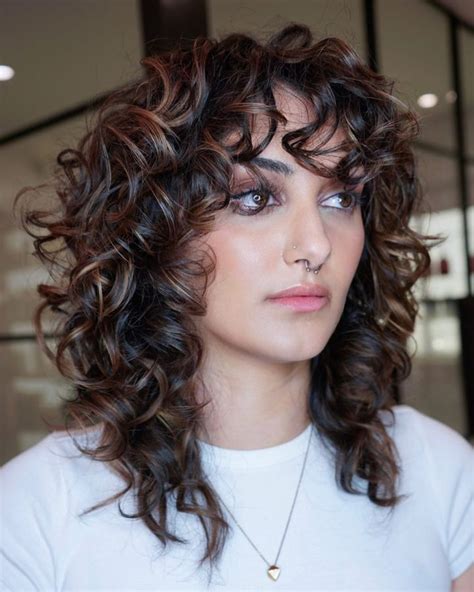 35 Creative Curly Wolf Cut Hairstyles to Transform Your Look