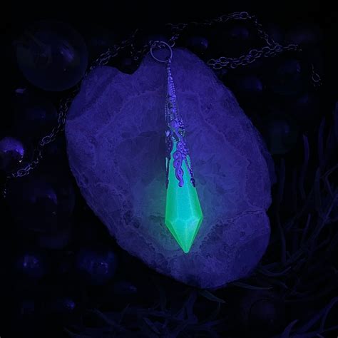 35 Crystals That Glow in the Dark and Their Amazing Applications