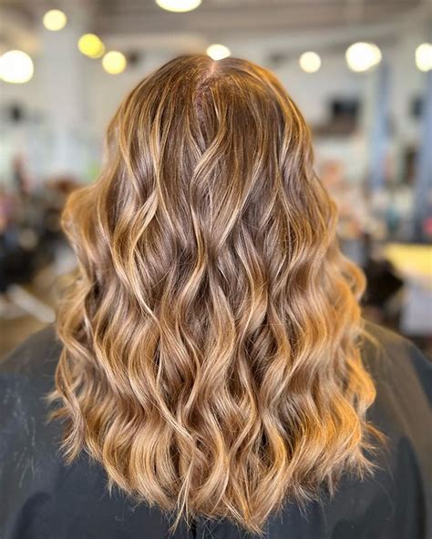 35 Honey Blonde Hair Color Ideas to Inspire Your Next Look