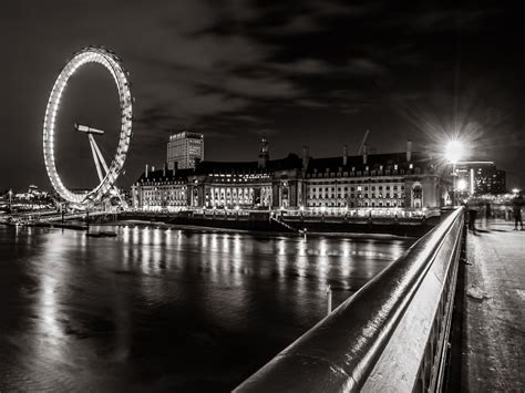 350 views of london black and white phot Doc