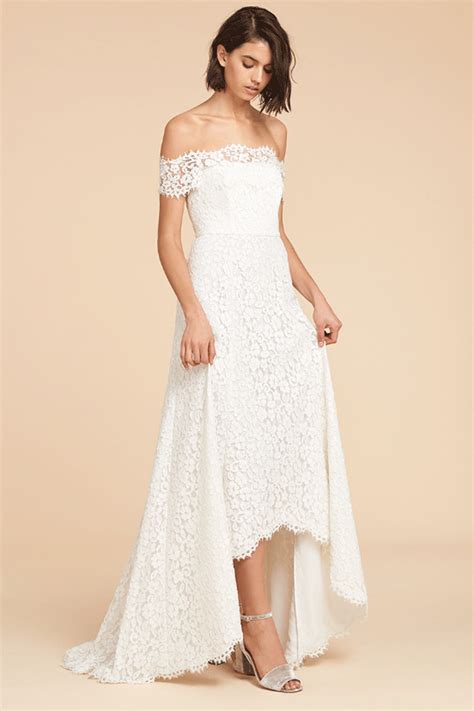 36 Slimming Wedding Dresses That Will Make You Look AMAZING