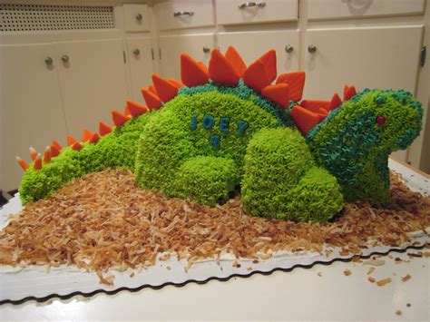 3D Dinosaur Cakes: